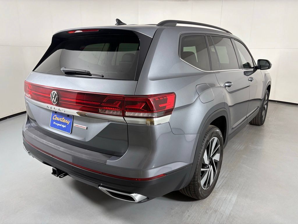 Used 2024 Volkswagen Atlas SE FWD image 8