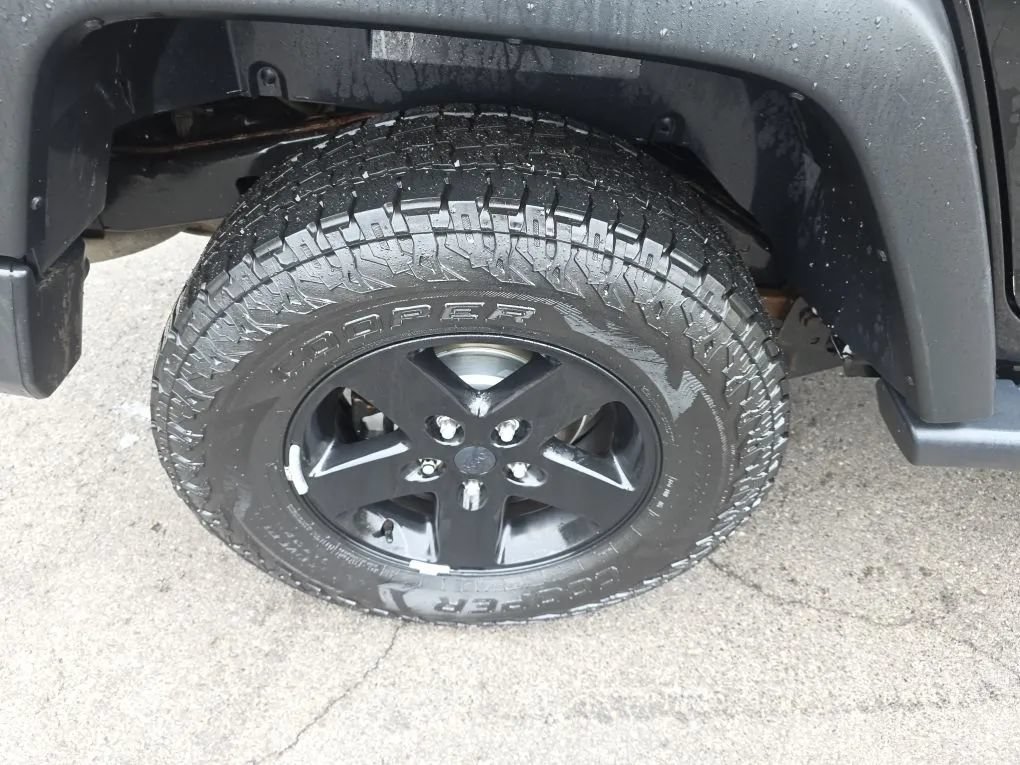 Used 2017 Jeep Wrangler Unlimited Sport AWD/4WD image 15