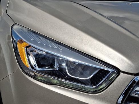 Used 2018 Ford Escape SEL AWD/4WD image 9
