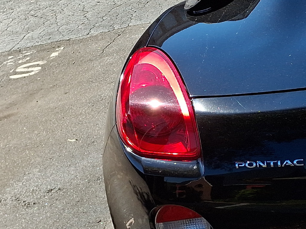 Used 2007 Pontiac Solstice Convertible w/ Premium Package RWD image 8