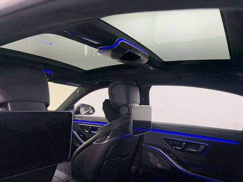 Used 2023 Mercedes-Benz S 580 4MATIC Sedan w/ 3D Technology Package image 26