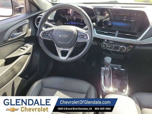 Used 2024 Chevrolet Trax ACTIV w/ Sunroof Package FWD image 24