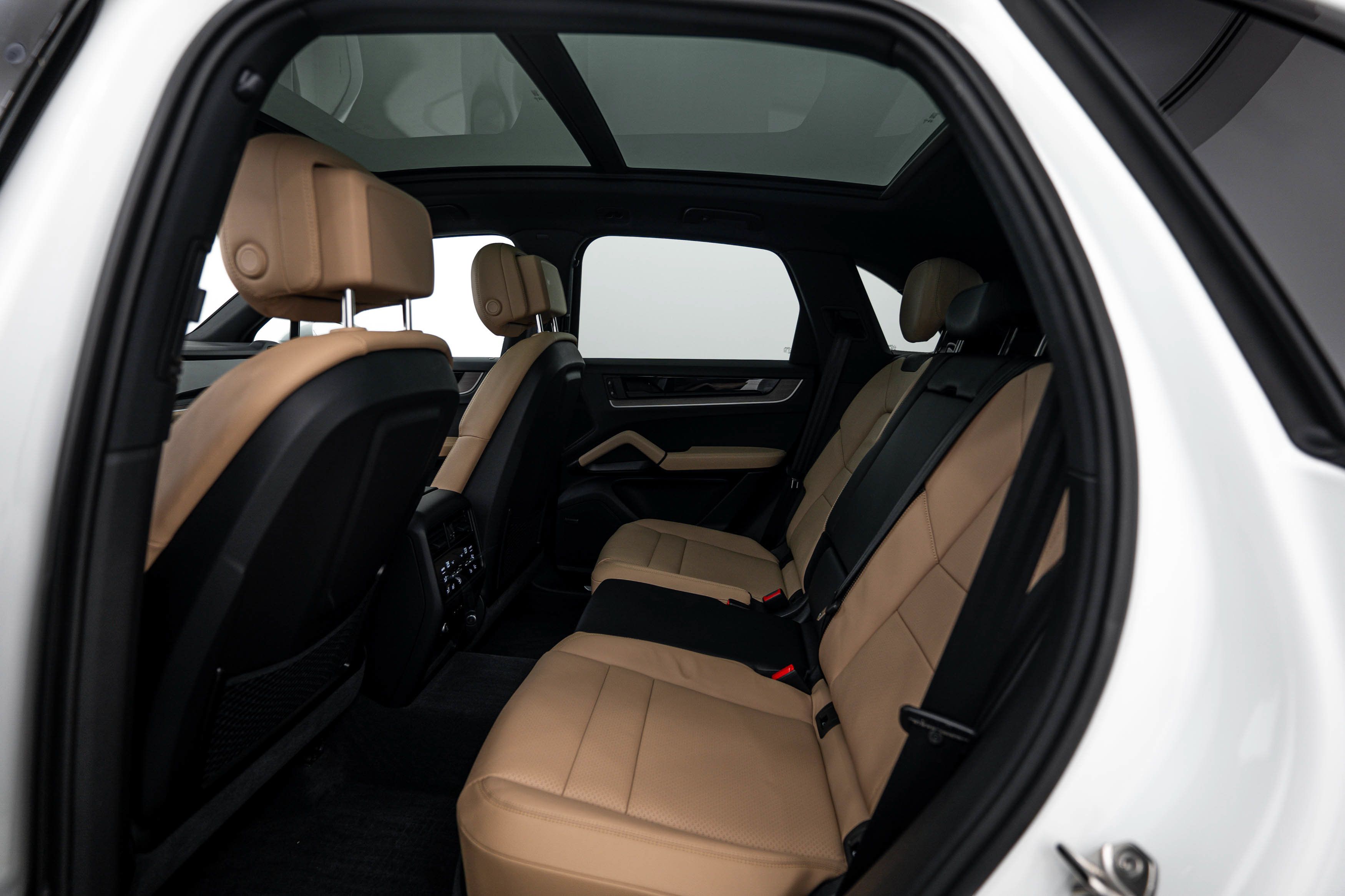 Certified 2026 Porsche Cayenne AWD/4WD image 21