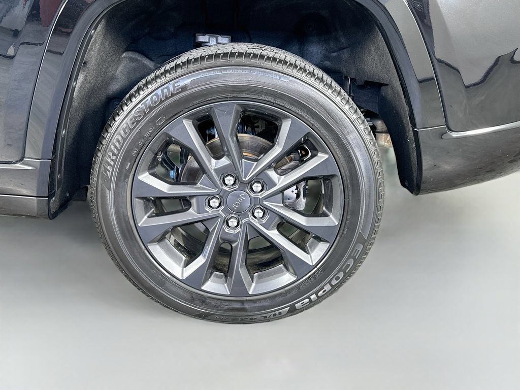 Used 2026 Jeep Grand Cherokee Limited AWD/4WD image 34