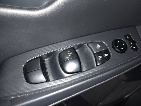 Used 2024 Nissan Sentra SV FWD image 27