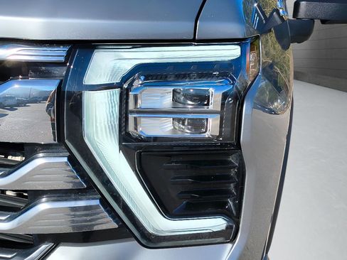 Used 2024 Chevrolet Silverado 2500 High Country w/ High Country Premium Package AWD/4WD image 13