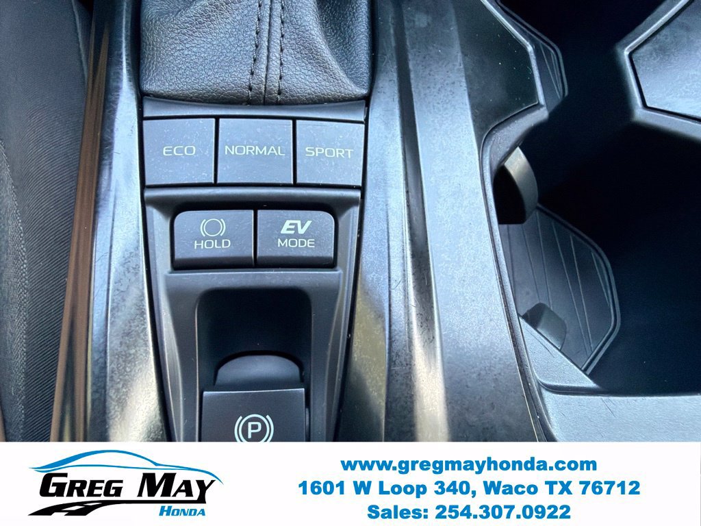 Used 2025 Toyota Camry LE FWD image 28