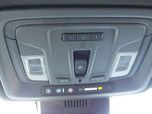 Used 2024 Chevrolet Silverado 1500 High Country w/ Technology Package AWD/4WD image 23