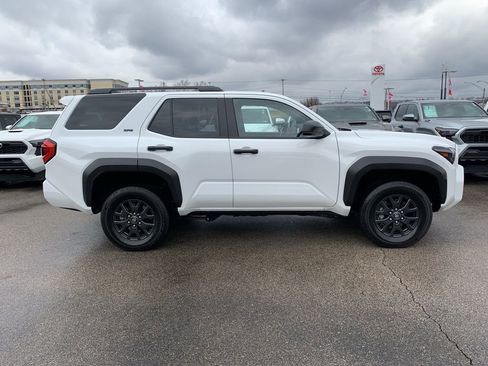 Used 2025 Toyota 4Runner SR5 image 3