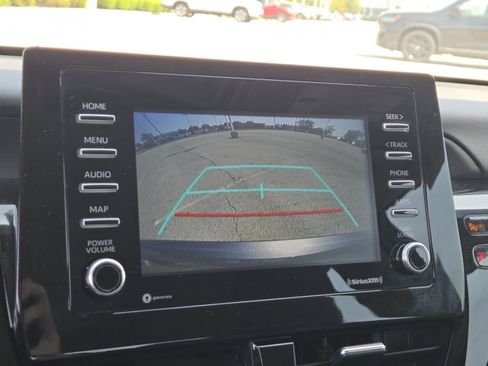 Used 2022 Toyota Camry LE w/ Carpet Mat Package (TMS) FWD image 9