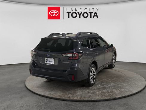 Used 2021 Subaru Outback Premium AWD/4WD image 9