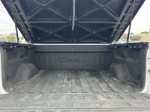 Used 2018 GMC Sierra 1500 SLT AWD/4WD image 19