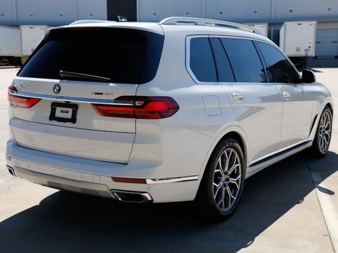 Used 2019 BMW X7 xDrive40i w/ Cold Weather Package AWD/4WD image 13