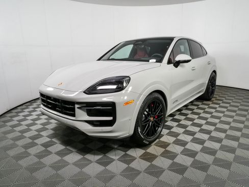 New 2026 Porsche Cayenne GTS AWD/4WD image 1