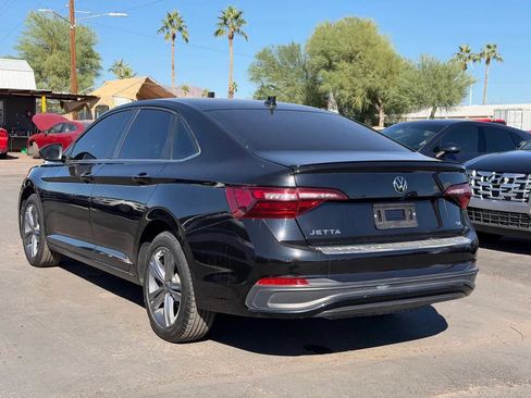 Used 2023 Volkswagen Jetta SE FWD image 6