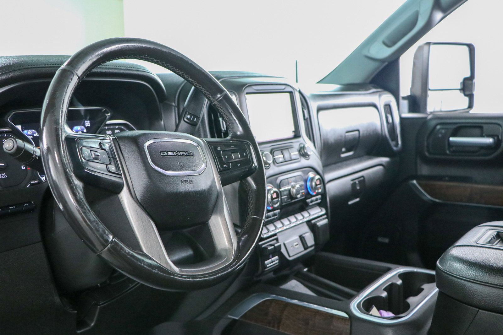 Used 2021 GMC Sierra 2500 Denali w/ Denali Ultimate Package AWD/4WD image 26