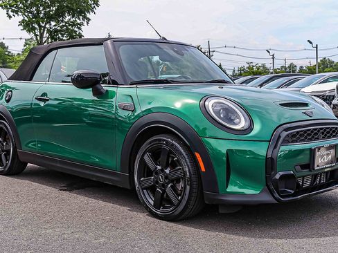 Used 2024 MINI Cooper S FWD image 2