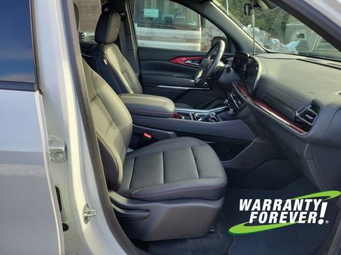 Used 2024 Chevrolet Traverse Z71 image 14