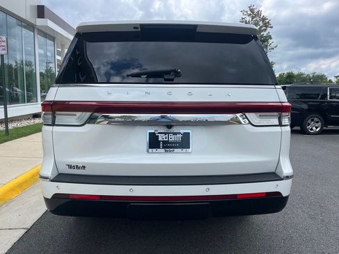 Certified 2024 Lincoln Navigator L Reserve AWD/4WD image 8