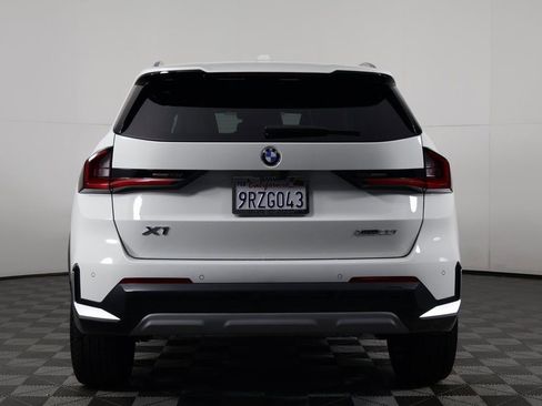 Used 2025 BMW X1 xDrive28i w/ Premium Package image 5