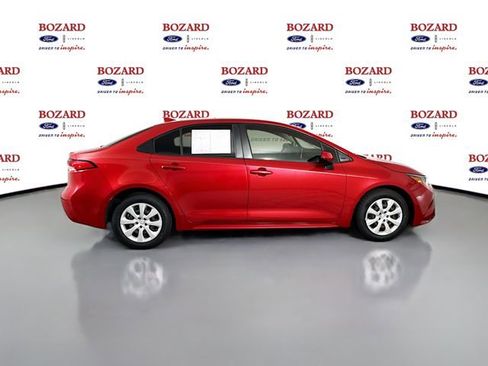 Used 2020 Toyota Corolla LE image 9