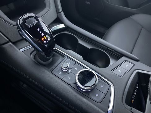 New 2025 Cadillac XT6 Sport w/ Technology Package image 7