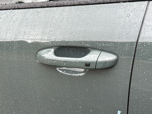 New 2025 Kia Niro Wind image 28