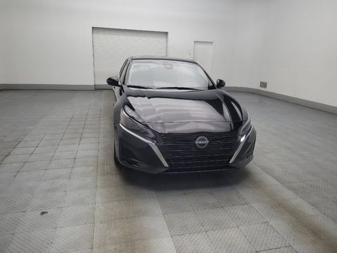 Used 2023 Nissan Altima 2.5 SV FWD image 14