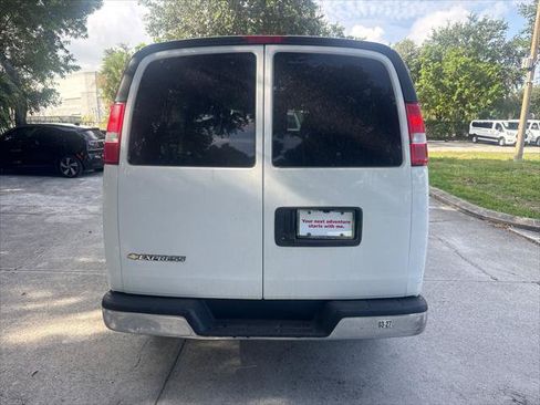 Used 2020 Chevrolet Express 3500 LT w/ LT Preferred Equipment Group RWD image 7