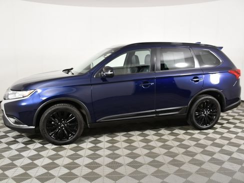 Used 2020 Mitsubishi Outlander LE AWD/4WD image 9