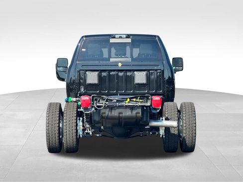New 2026 RAM 4500 4x4 Crew Cab DRW w/ Laramie Trim Package image 6