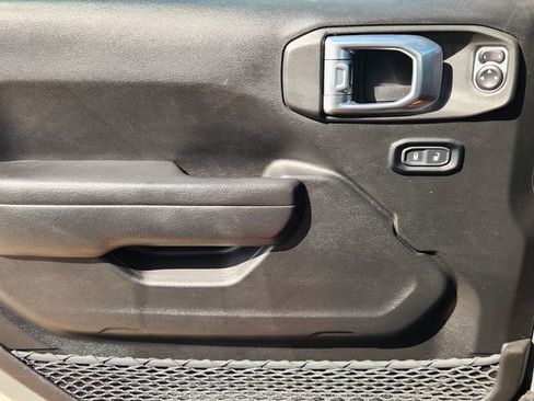 Used 2022 Jeep Wrangler Rubicon image 22