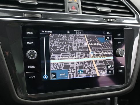 Used 2022 Volkswagen Tiguan SEL R-Line image 18