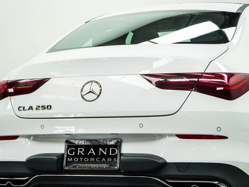 Used 2025 Mercedes-Benz CLA 250 image 12