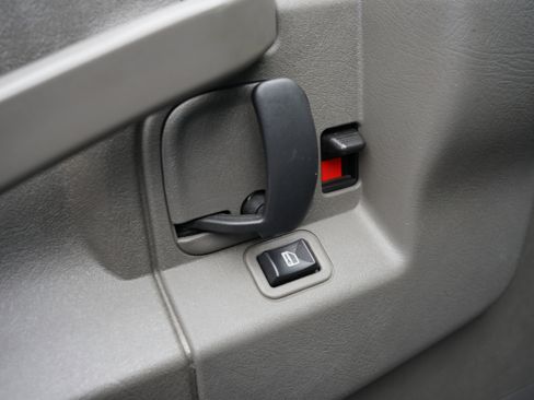 Used 2022 GMC Savana 2500 w/ Driver Convenience Package image 19