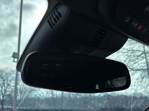 Used 2025 Buick Enclave Preferred image 26