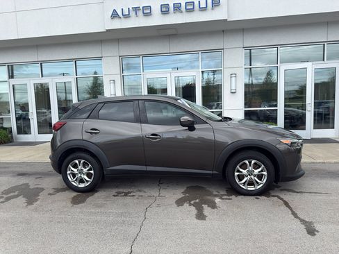 Used 2016 MAZDA CX-3 Touring w/ Premium Package AWD/4WD image 2