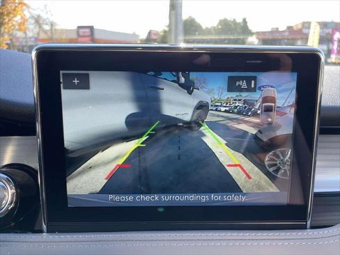 Used 2022 Lincoln Corsair Standard w/ Equipment Group 101A image 28