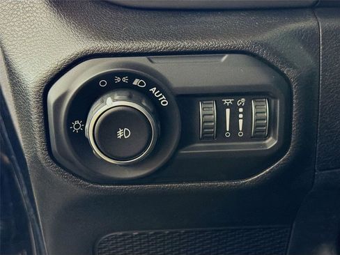 Used 2022 Jeep Wrangler Unlimited Sport AWD/4WD image 10