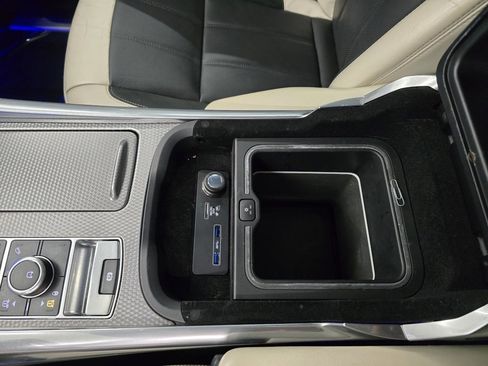 Used 2020 Land Rover Range Rover Sport HST image 27
