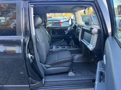 Used 2008 Toyota FJ Cruiser 4WD image 28