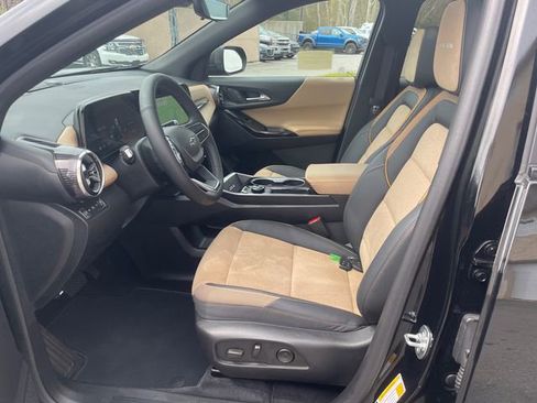 Used 2025 Chevrolet Equinox ACTIV w/ Safety and Technology Package AWD/4WD image 42