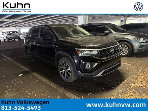 Used 2024 Volkswagen Taos SE FWD image 1