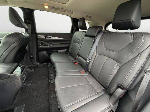 Certified 2026 INFINITI QX60 Luxe w/ Cargo Package AWD/4WD image 11