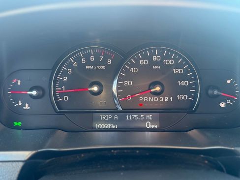 Used 2009 Cadillac DTS Luxury 5 Passenger 4dr Sedan image 18