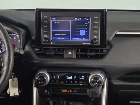 Used 2022 Toyota RAV4 LE AWD/4WD image 19