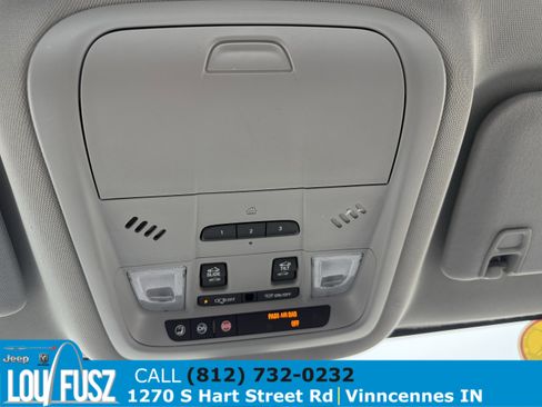 Used 2018 GMC Acadia SLT image 31