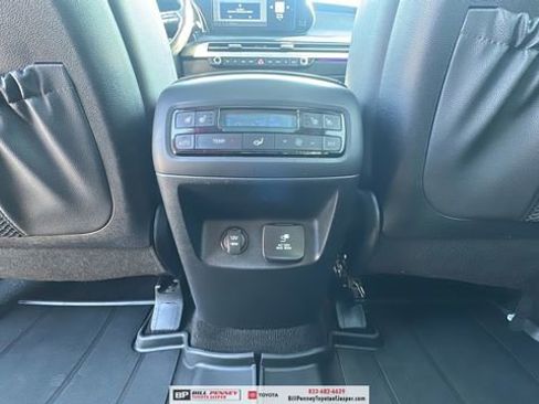 Used 2024 Hyundai Palisade Limited image 14