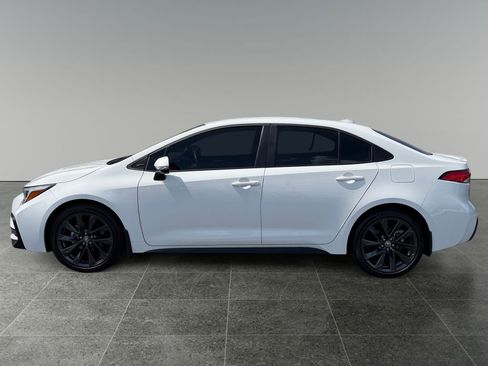 Used 2025 Toyota Corolla SE FWD image 5