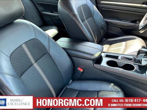 Used 2024 Nissan Altima 2.5 SR FWD image 30